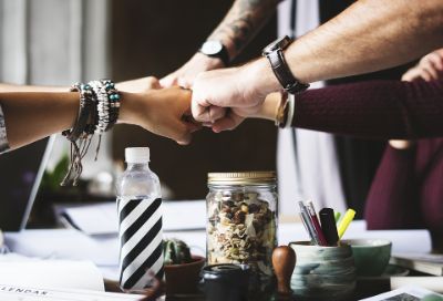 collaboazione tra persone