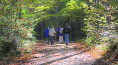 passeggiata escursioni a piedi in compagnia